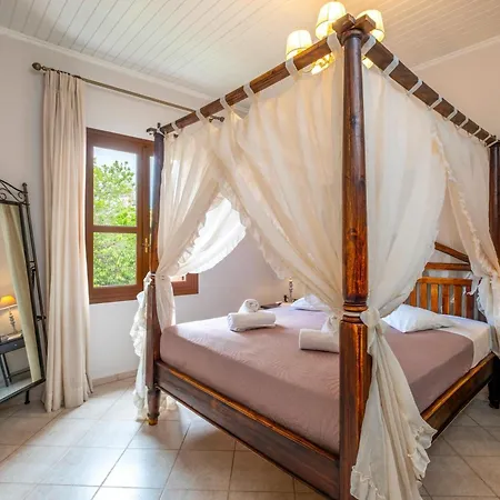 Santa Elena Boutique *