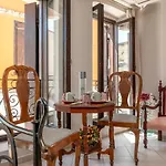 Santa Elena Boutique *