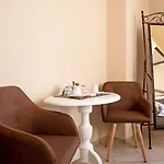 Santa Elena Boutique *