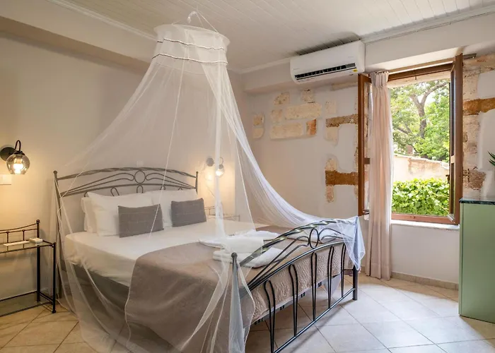 Santa Elena Boutique *