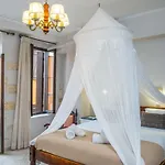 Santa Elena Boutique *